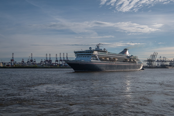 Kreuzfahrtschiff Balmoral H1192380.jpg