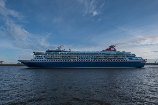 Kreuzfahrtschiff Balmoral H1192402.jpg