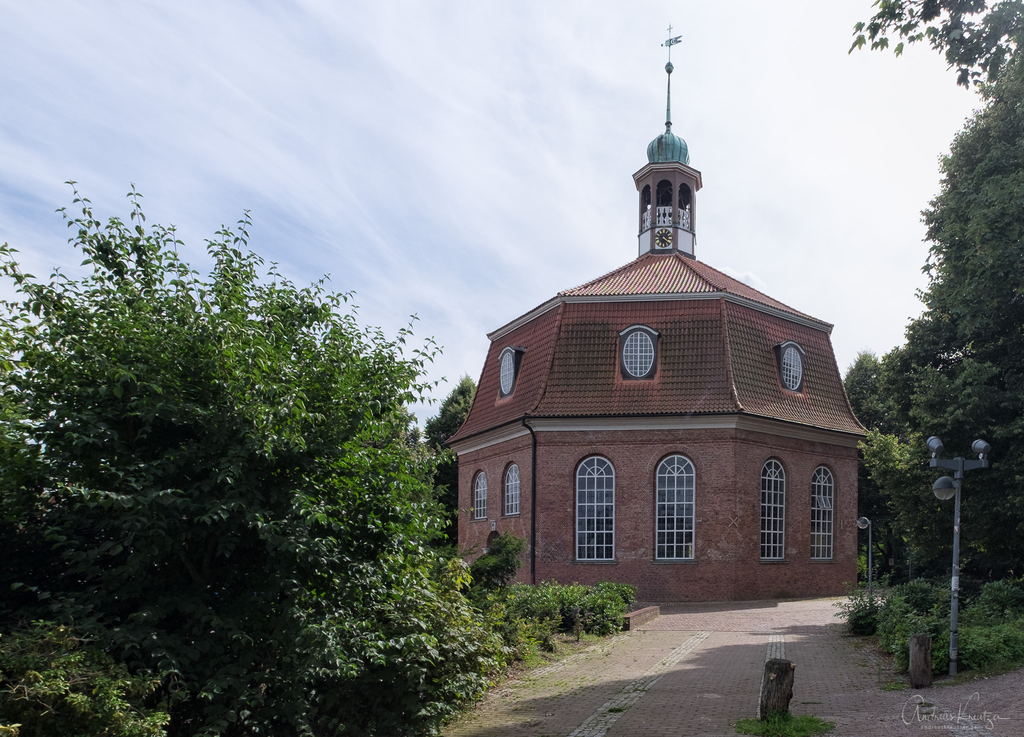 Kirche-am-Niendorfer-Markt_DSCF5624-Bearbeitet.jpg