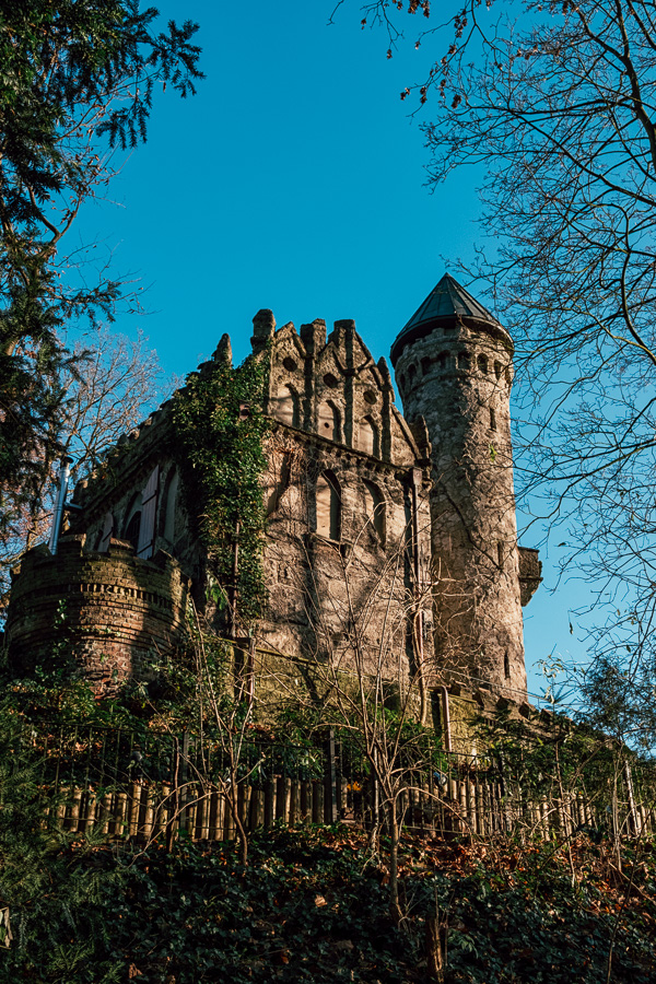 Henneburg in Hamburg Poppenbuettel Henneburg-in-Hamburg-Poppenbuettel_DSCF3219-Bearbeitet.jpg