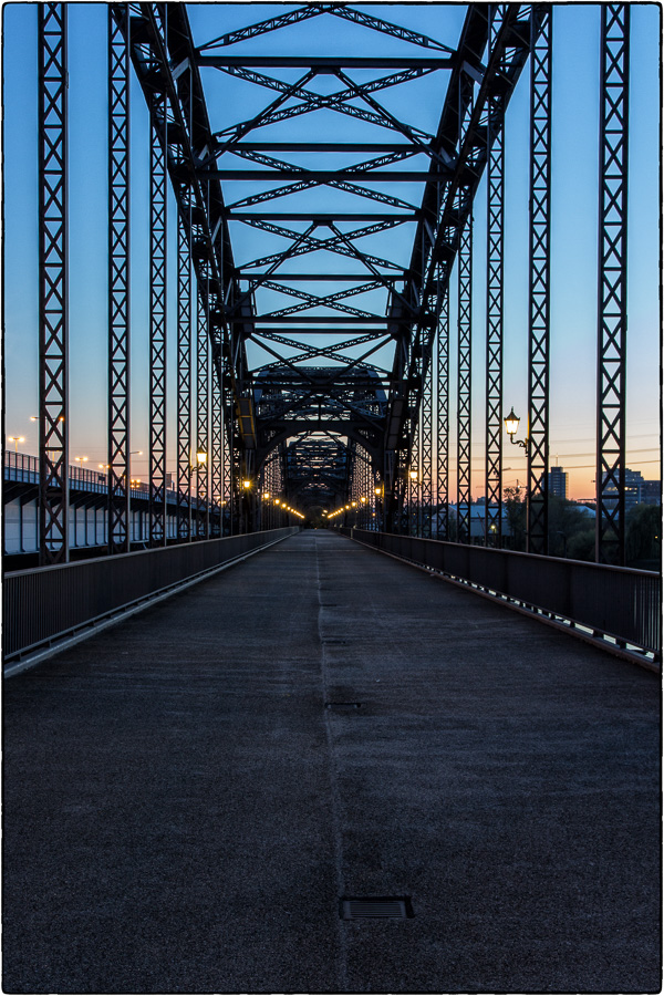 Alte Harburger Elbbrücke II IMG_5044-Bearbeitet.jpg