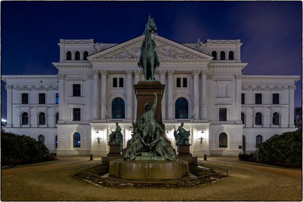 Altonaer Rathaus ZN5A0994-Bearbeitet.jpg