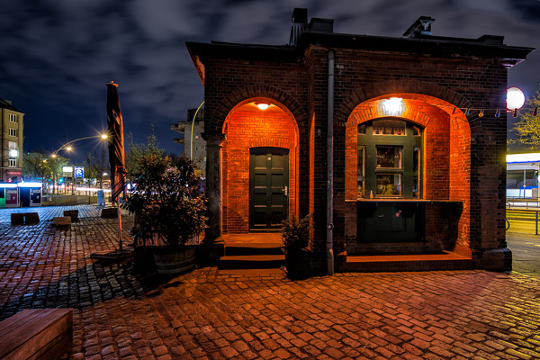 Pfoertnerhaeuschen ZN5A2261-Bearbeitet.jpg