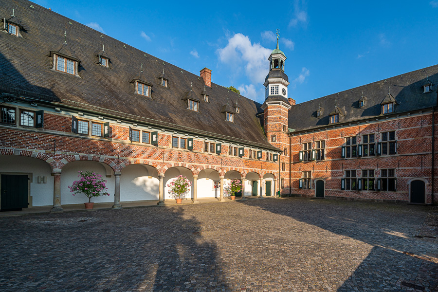 Reinbeker Schloss Reinbeker-Schloss_Reinbek_DSC06757.jpg