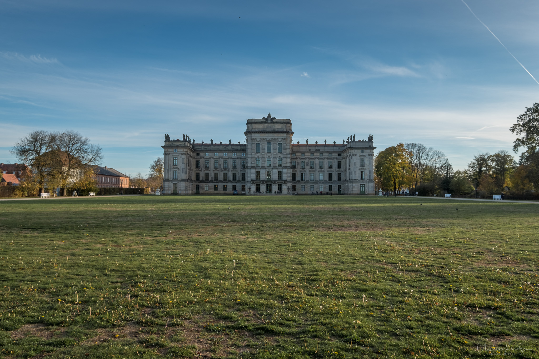 Schloss-Ludwigslust_Ludwigslust_X2170452.jpg