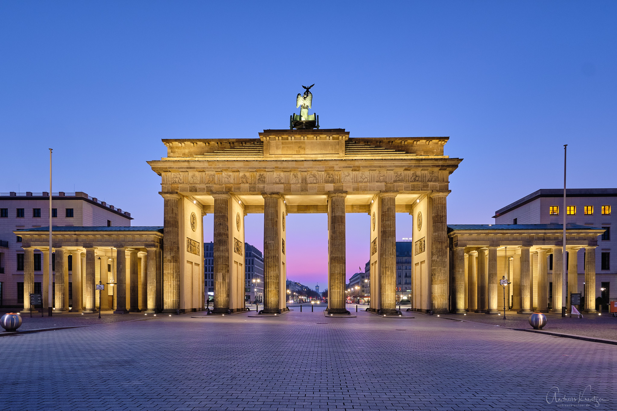 Brandenburger-Tor_H1192257.jpg