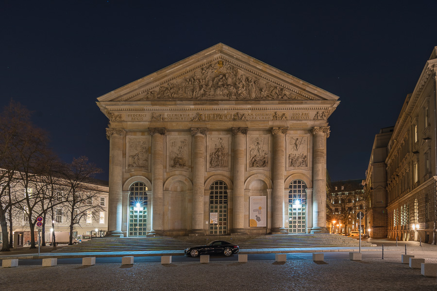 St Hedwigs Kathedrale Berlin DSC02859.jpg