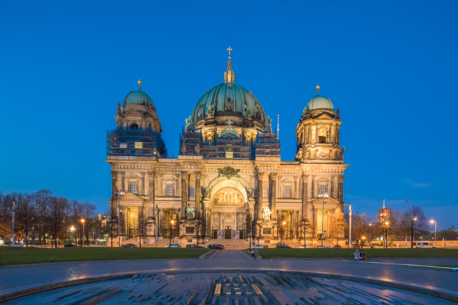 Berliner Dom zur blauen Stunde DSC02912.jpg