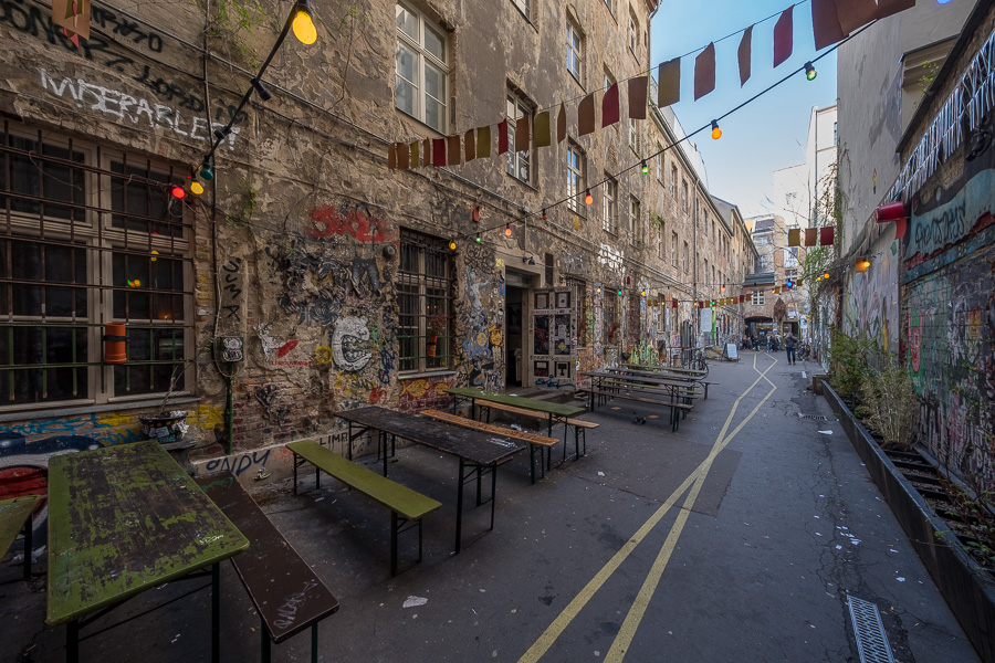 Hackesche Höfe H1192160.jpg