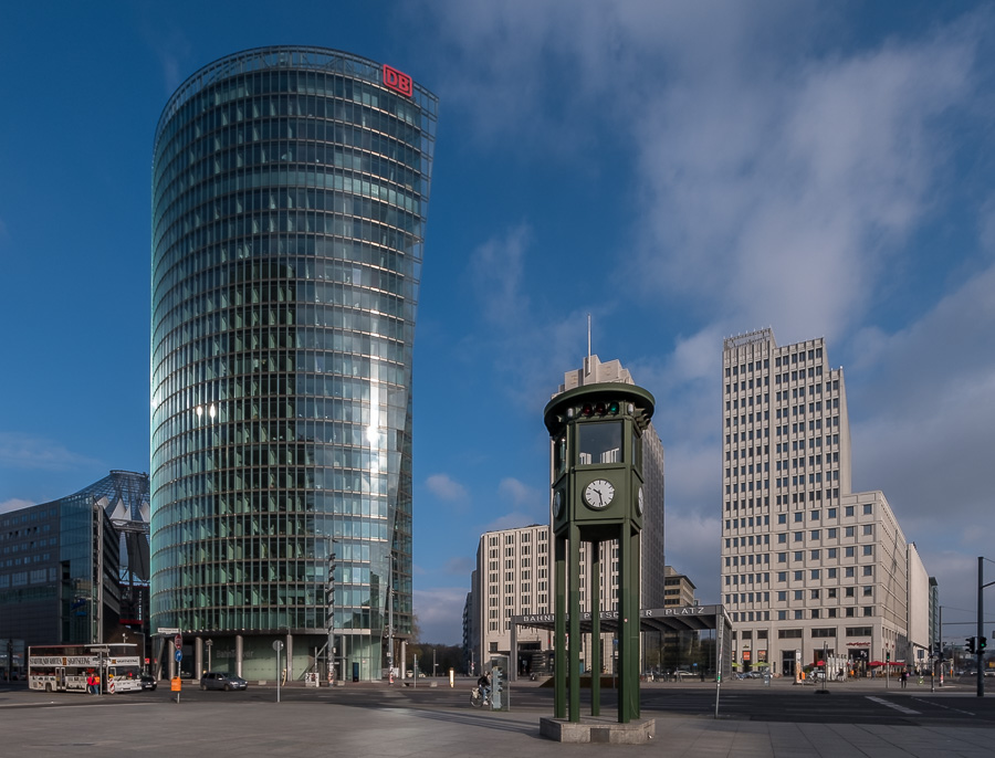 Potsdamer Platz H1192277.jpg