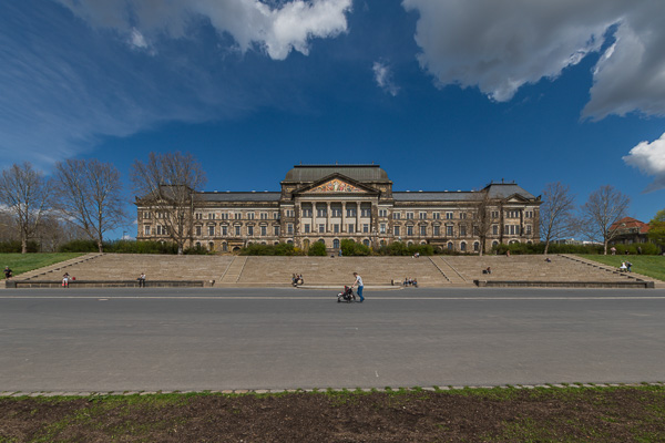 Staatsministerium in Dresden 5M489769.jpg