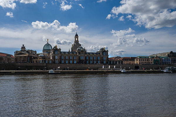 Blick auf die Brühlsche Terrasse L1070183-Bearbeitet.jpg