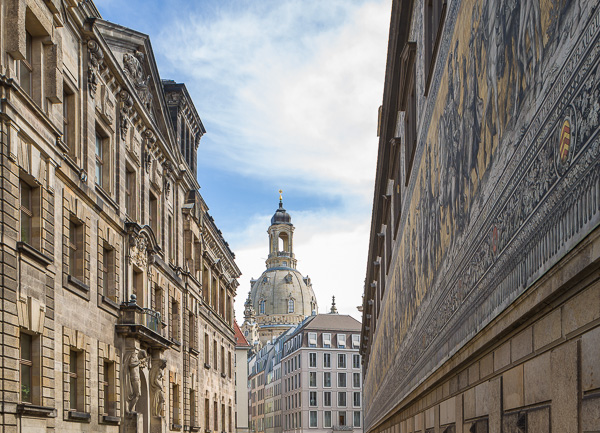 Blick auf die Frauenkirche L1070203.jpg