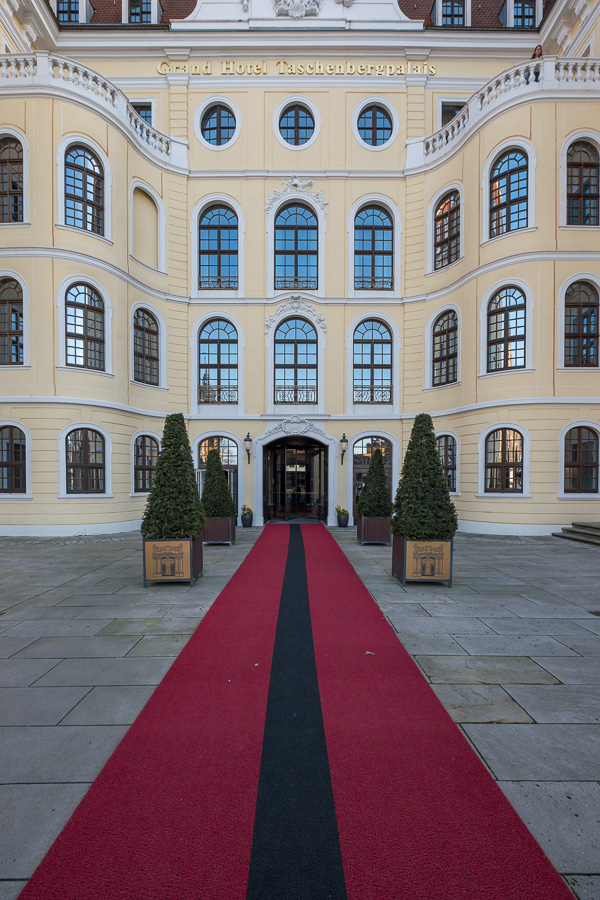Grand Hotel Taschenbergpalais X2170926.jpg
