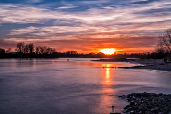 Der Sonnenuntergang heute an der Elbe II ZN5A8215-Bearbeitet.jpg