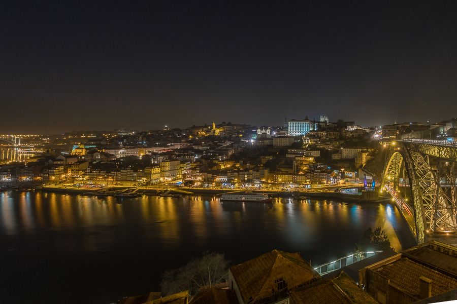 Blick vom Jardim do Morro auf die Altstadt von Porto H1191640.jpg