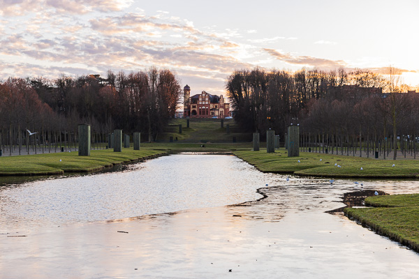 Blick vomn Schlosspark auf das Altes Offizierskasino Schwerin_081A5500.jpg